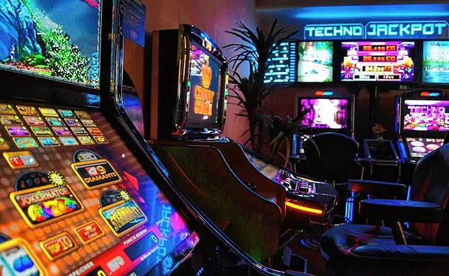 پاکستان میں FUFA Blaze Spin کا آن لائن کیسینو سیکشن کھولیں۔